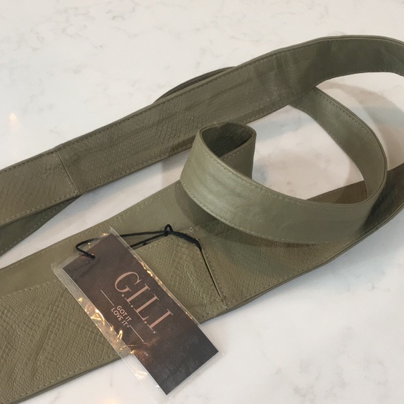 G.I.L.I Embossed Leather Reversible Obi Wrap Belt - Picture 2 of 6